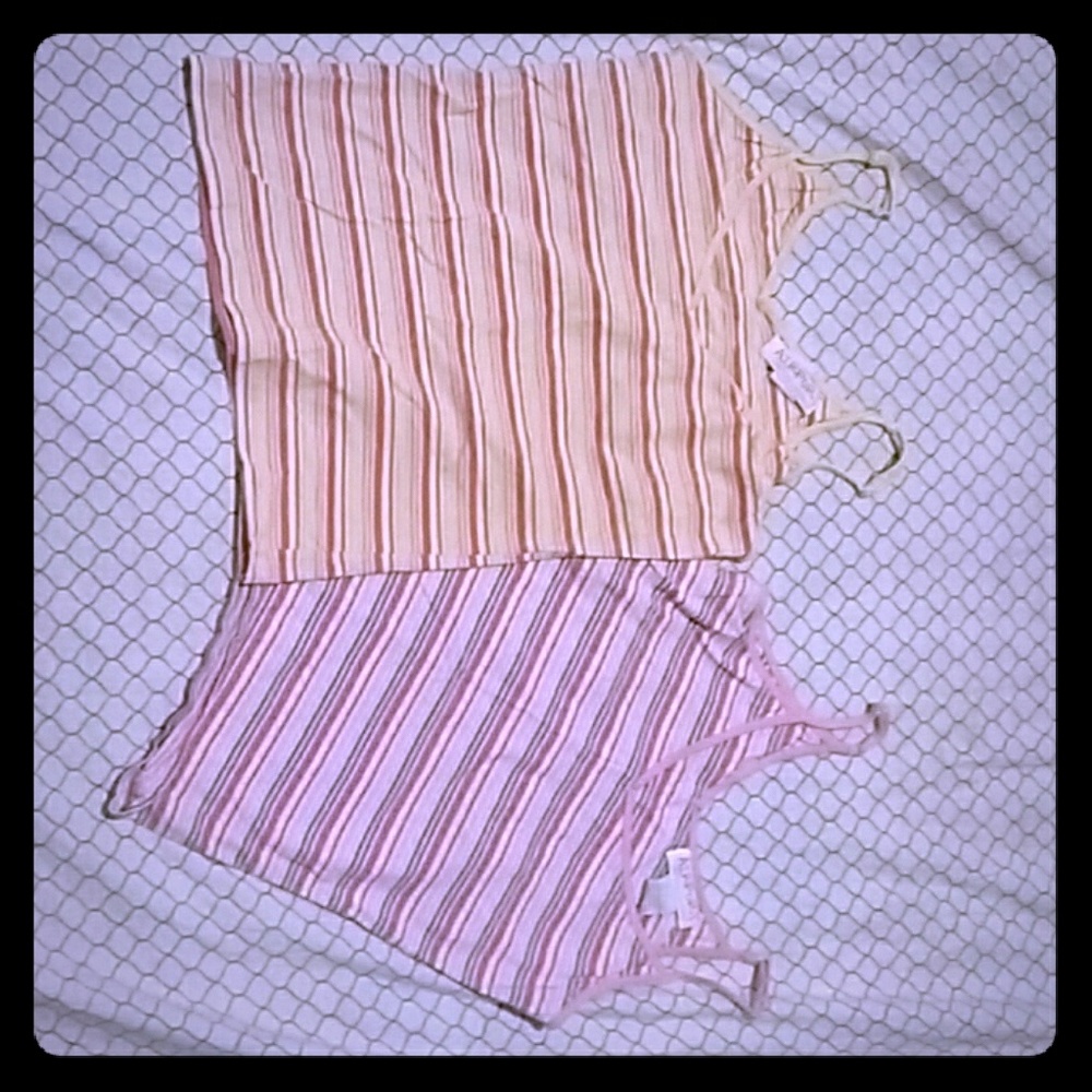 🌟Bundle alert🌟set of two striped v-neck cami(s)